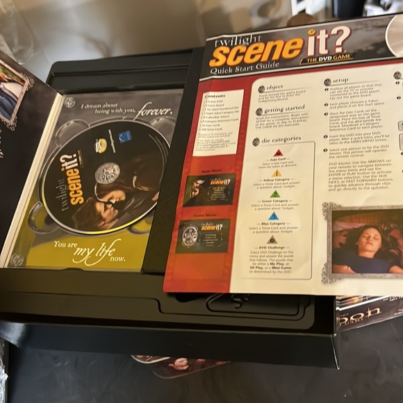4 Twilight Board Games including Scene It DVD game - Picture 11 of 12